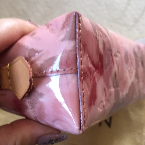 Louis Vuitton Cosmetic Pouch In Rose Velours Ikat - Picture 5 of 8